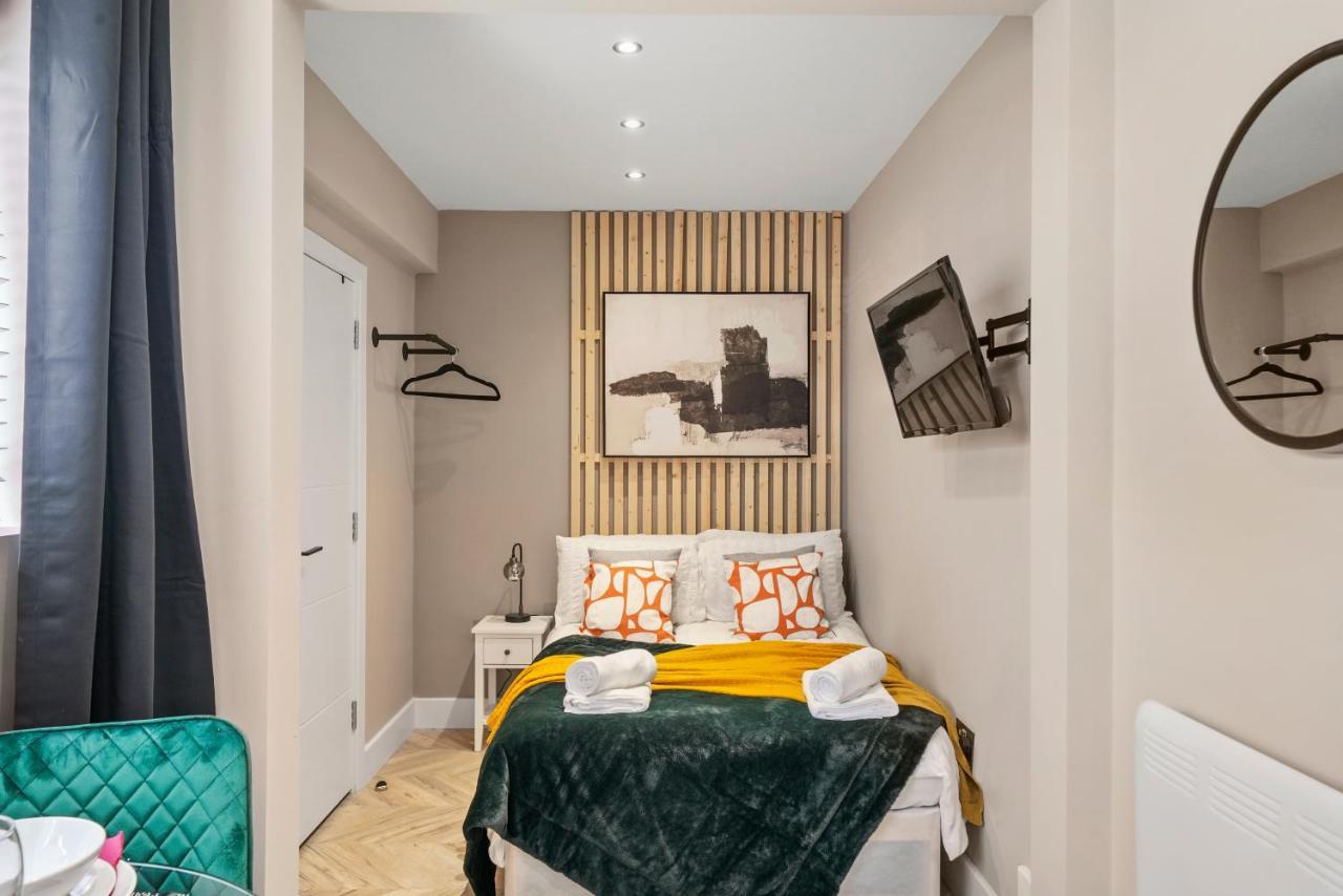 Apartament Boutique Heathrow Studio'S - Parking - Garden Harmondsworth Zewnętrze zdjęcie