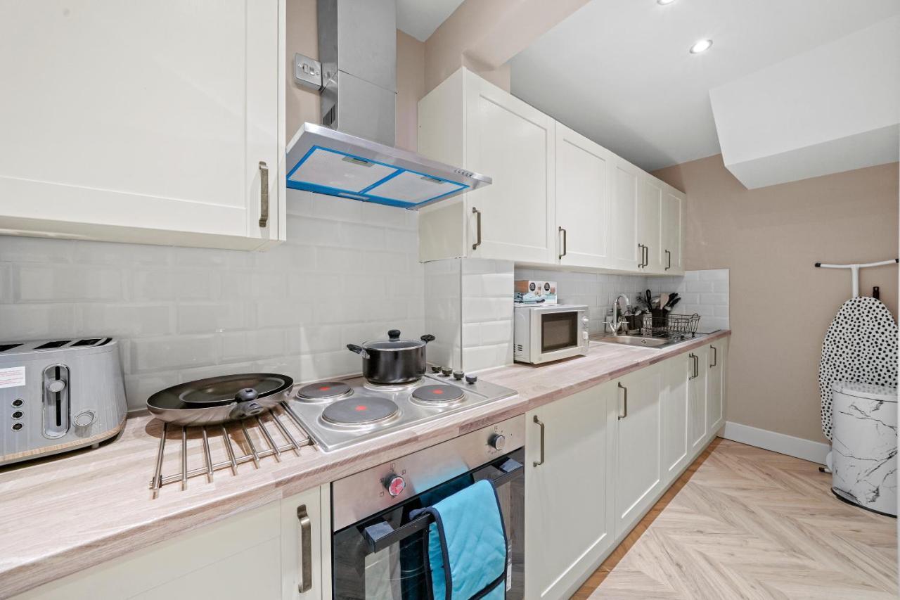 Apartament Boutique Heathrow Studio'S - Parking - Garden Harmondsworth Zewnętrze zdjęcie