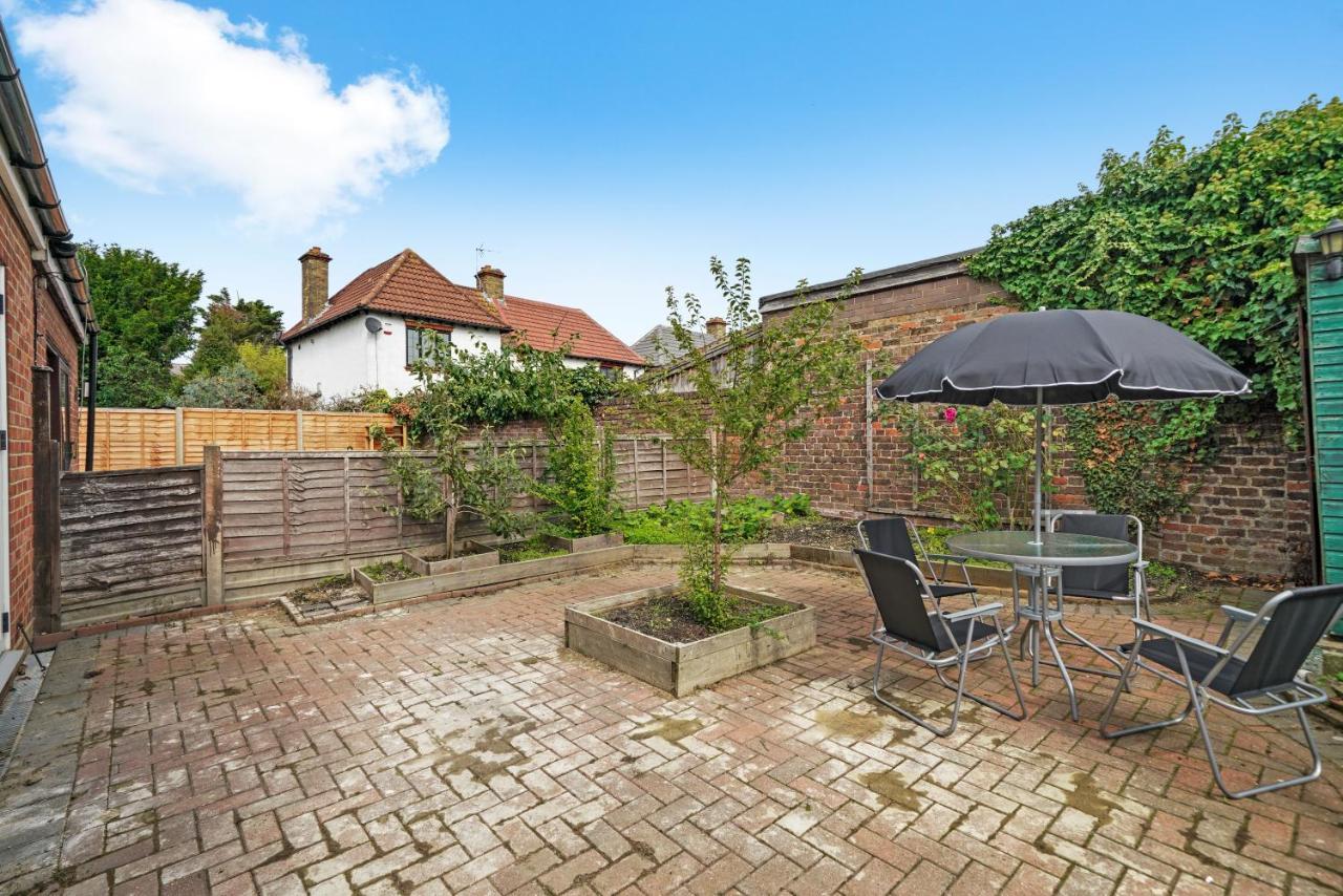 Apartament Boutique Heathrow Studio'S - Parking - Garden Harmondsworth Zewnętrze zdjęcie
