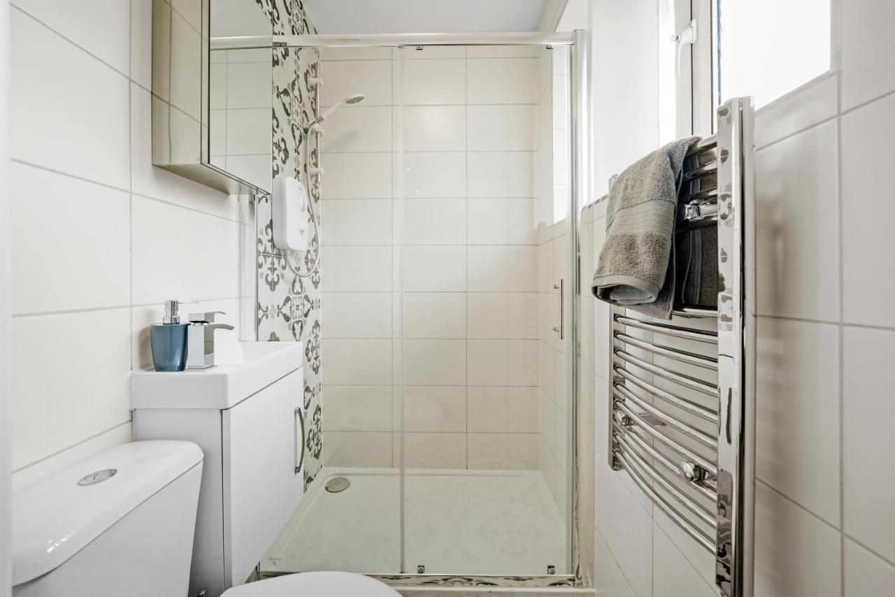 Apartament Boutique Heathrow Studio'S - Parking - Garden Harmondsworth Zewnętrze zdjęcie